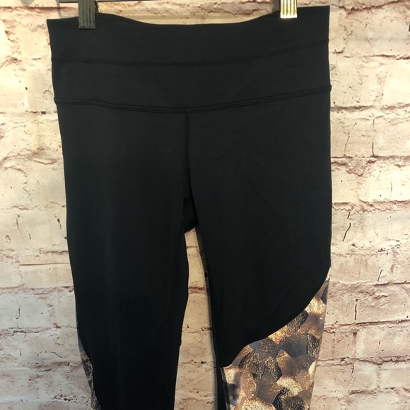 Athleta Asym Mesh Printed Leggings tight - Picture 5 of 6